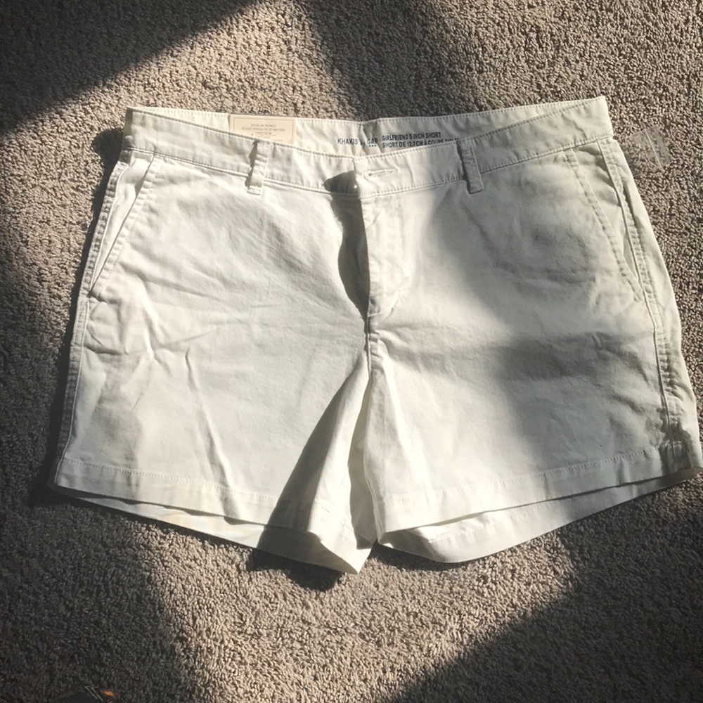 New with tags 5 inch white shorts